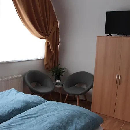 U Pidly Han/Misafirhane